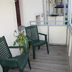 City Centre Apartment *