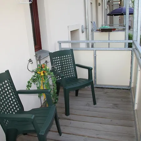 City Centre Apartment *