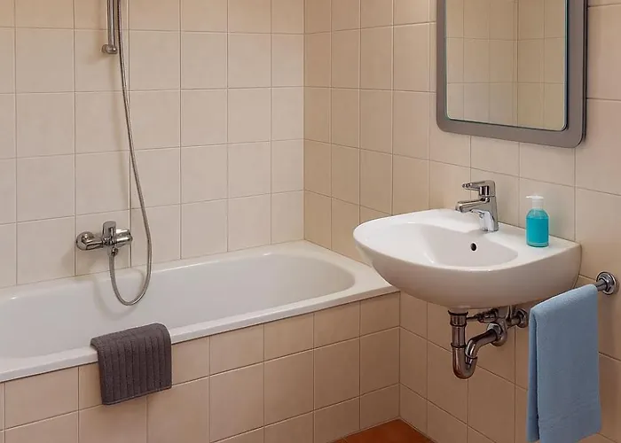 City Centre Apartment *